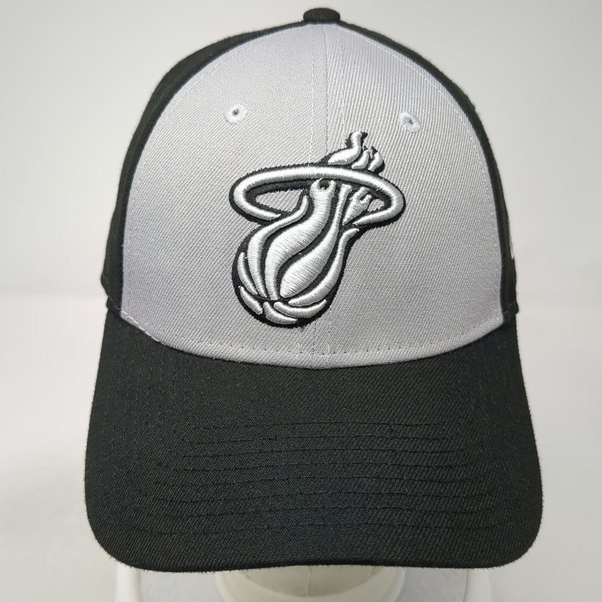 New Era NBA Miami Heat Black One Size Cap Hat Embroidered Logo Curved Brim Strap