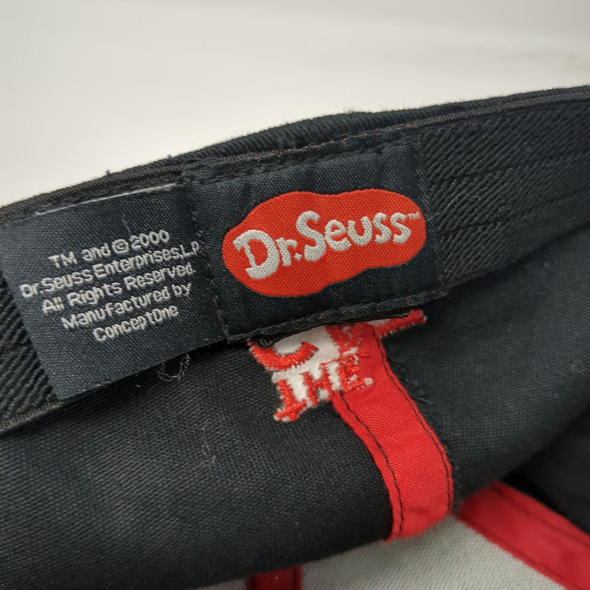 Concept One Dr Seuss Cat in the Hat Baseball Cap Black Gray Red White L Fitted