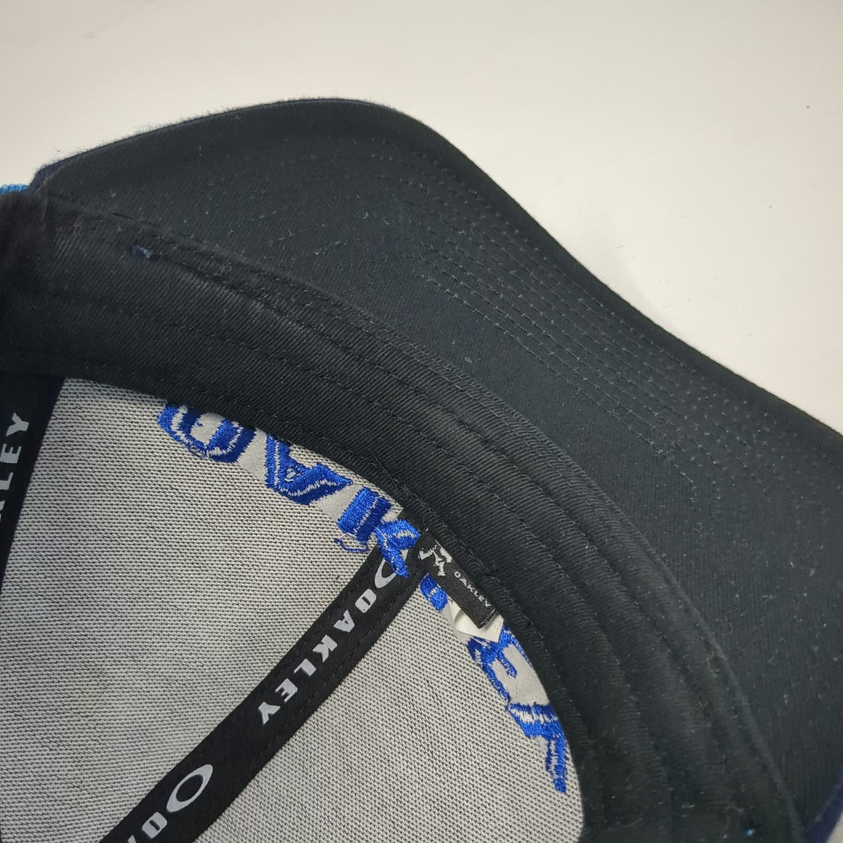 Oakley Trucker Hat Blue One Size Snapback Camo Mesh Embroidered Logo Sun Cap