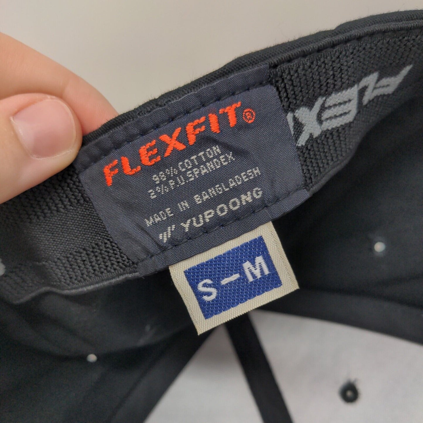 Flexfix Yupoong Fitted Hat Black Size S-M Embroidered Red Checkmark Logo