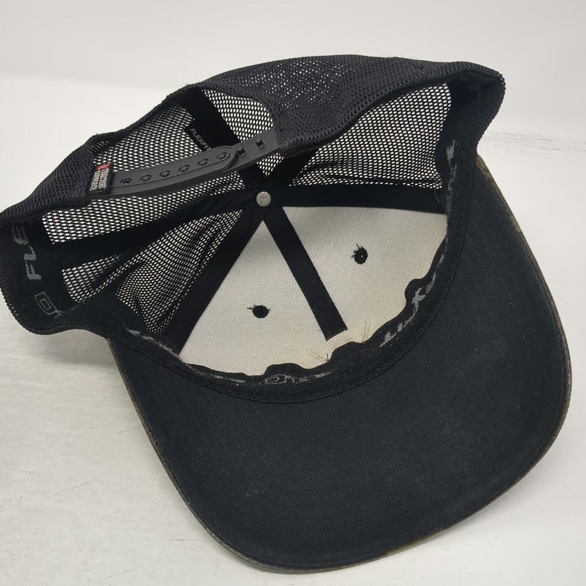 Tractor Supply Co Trucker Hat Black Camo One Size Mesh Snapback TSC Flexfit 110