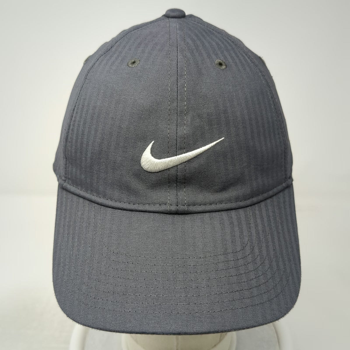 Nike Baseball Cap Gray OSFM Slideback Swoosh Golf Herringbone Curved Bill hat