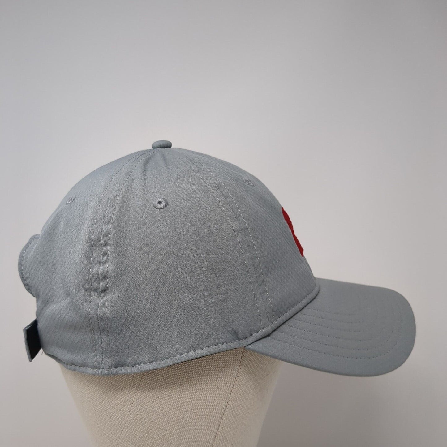 Under Armour Strapback Hat Gray One Size Embroidered Swing for the Green