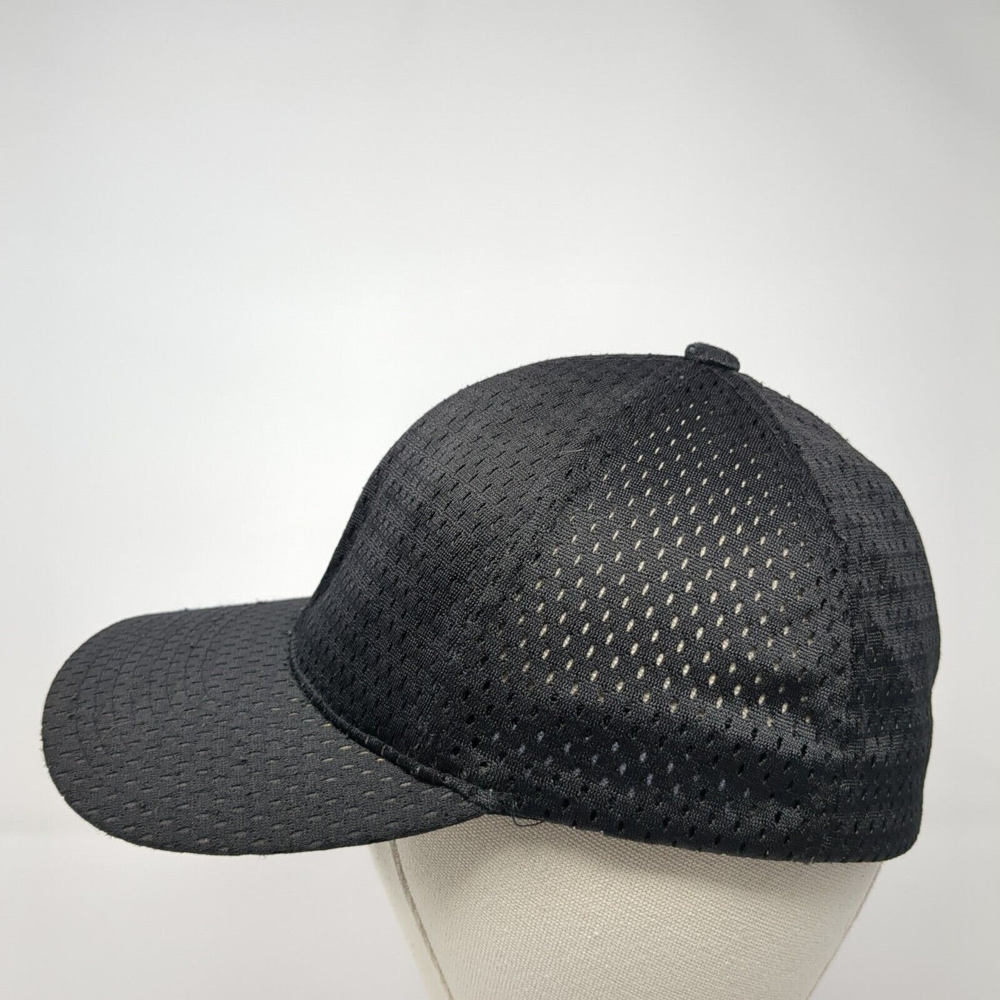 Crown Fitted Hat Black One Size Flexfit Breathable Embroidered 6 Panel Yupoong