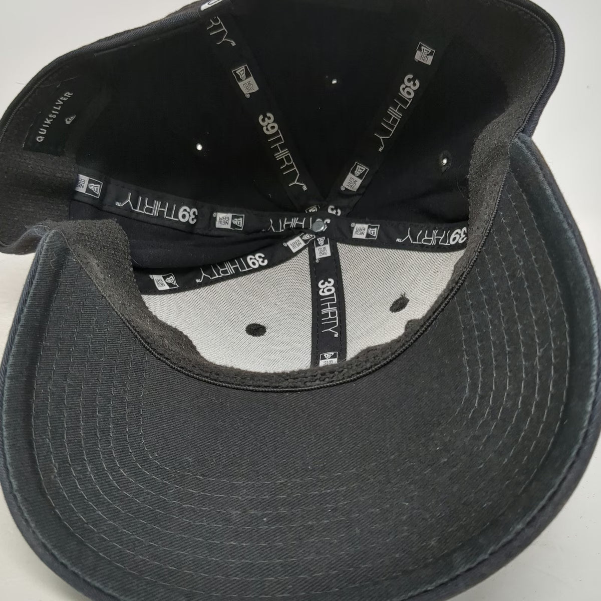 New Era Quiksilver Baseball Cap Black M Stretch Fit Fitted Structured Hat