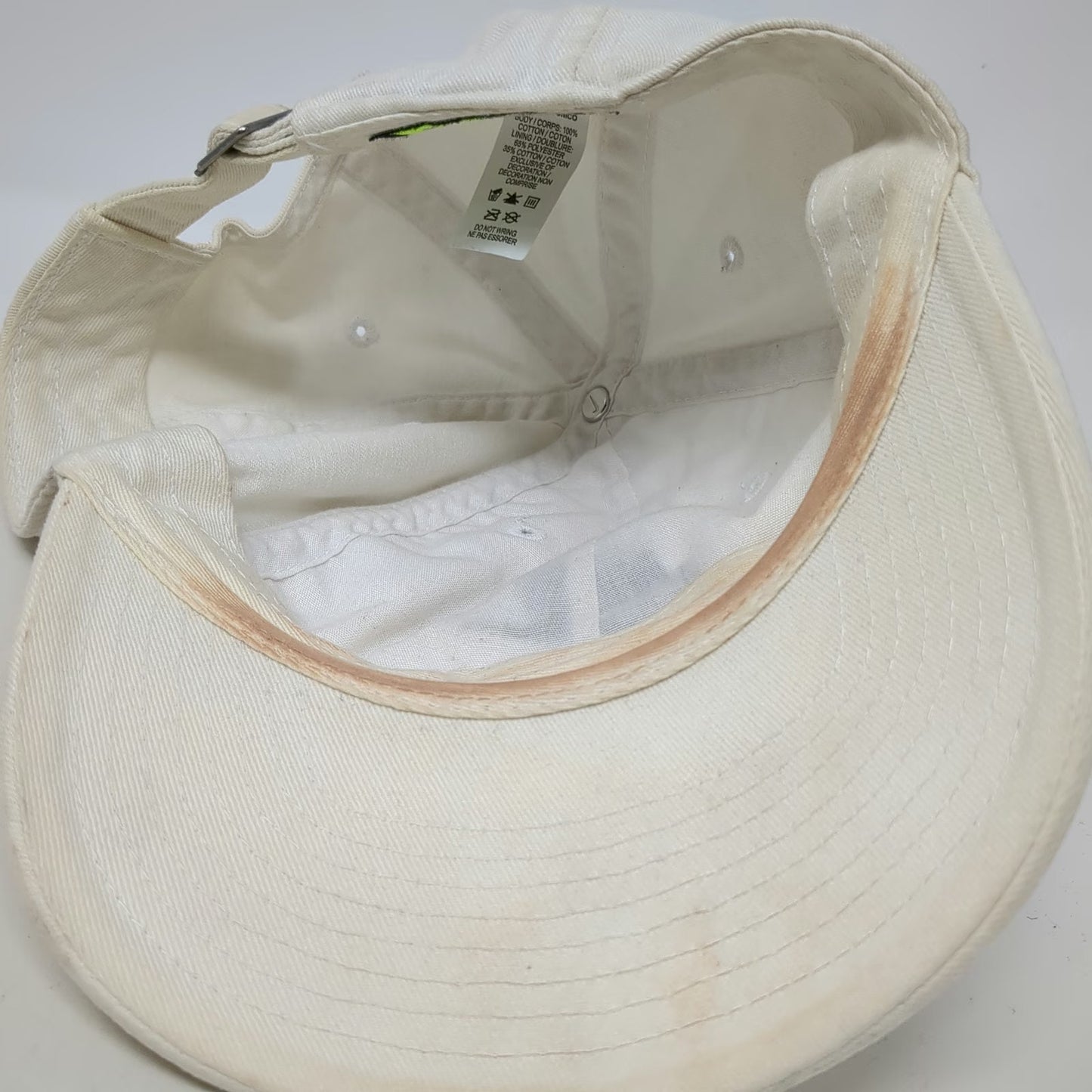 Nike Baseball Cap White One Size Futura Logo Embroidered Slideback Strap Hat