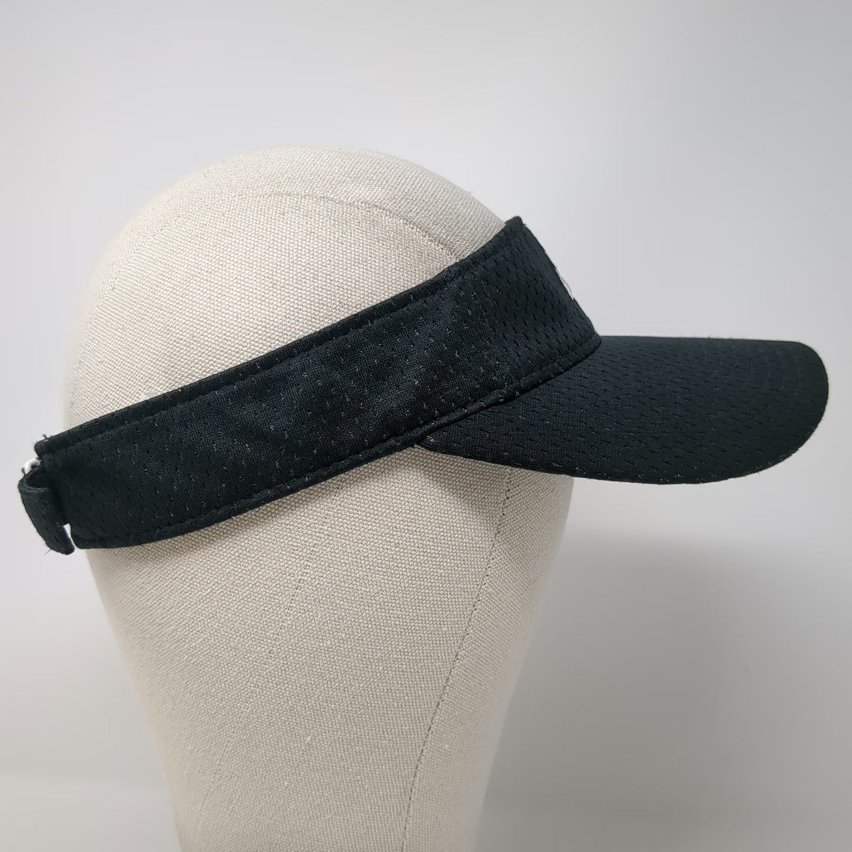 Nike Visor Black One Size Mesh Adjustable Embroidered Logo Sport Golf Tennis Hat