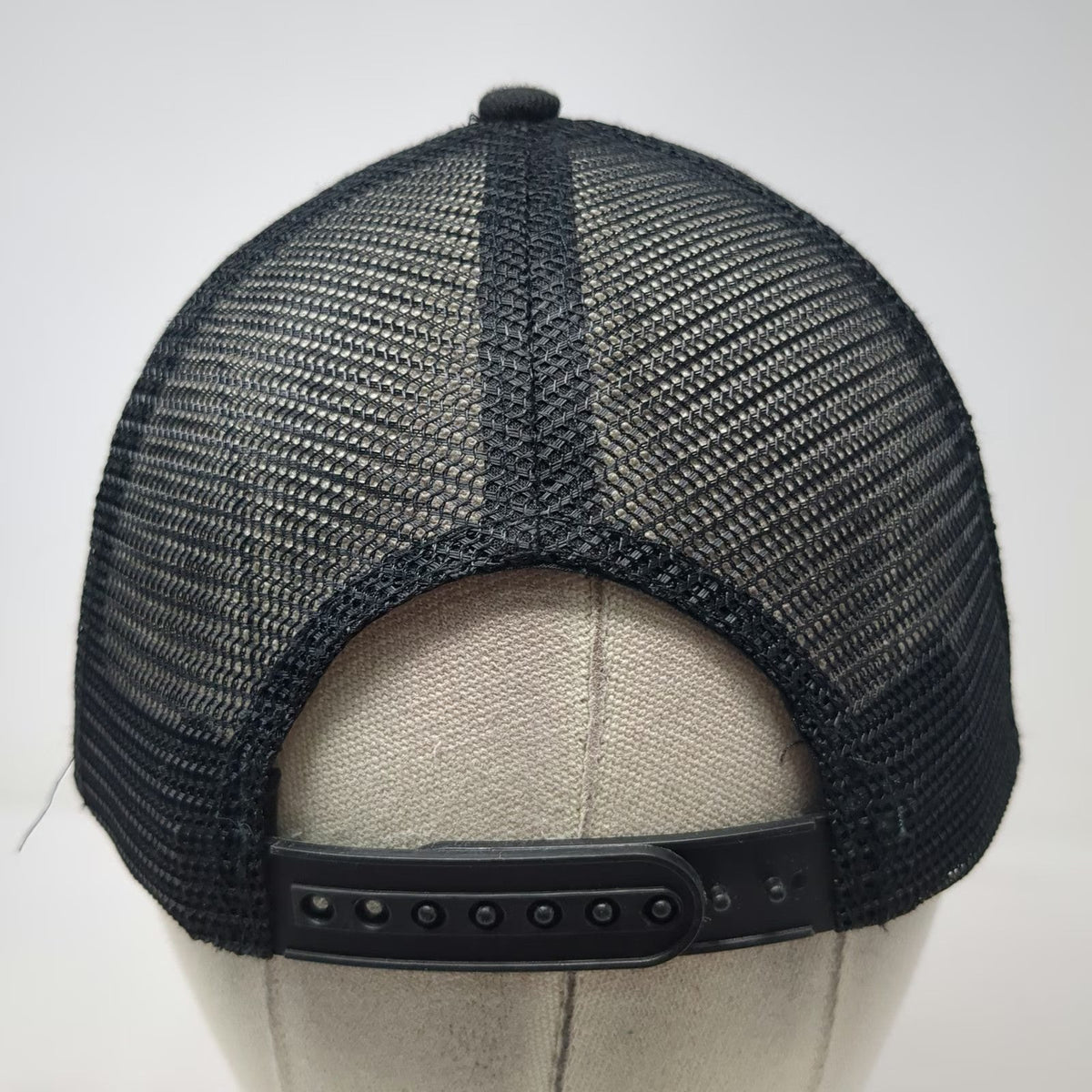 Trucker Hat Black One Size Mesh Back Snapback Los Angeles Palm Tree Embroidery
