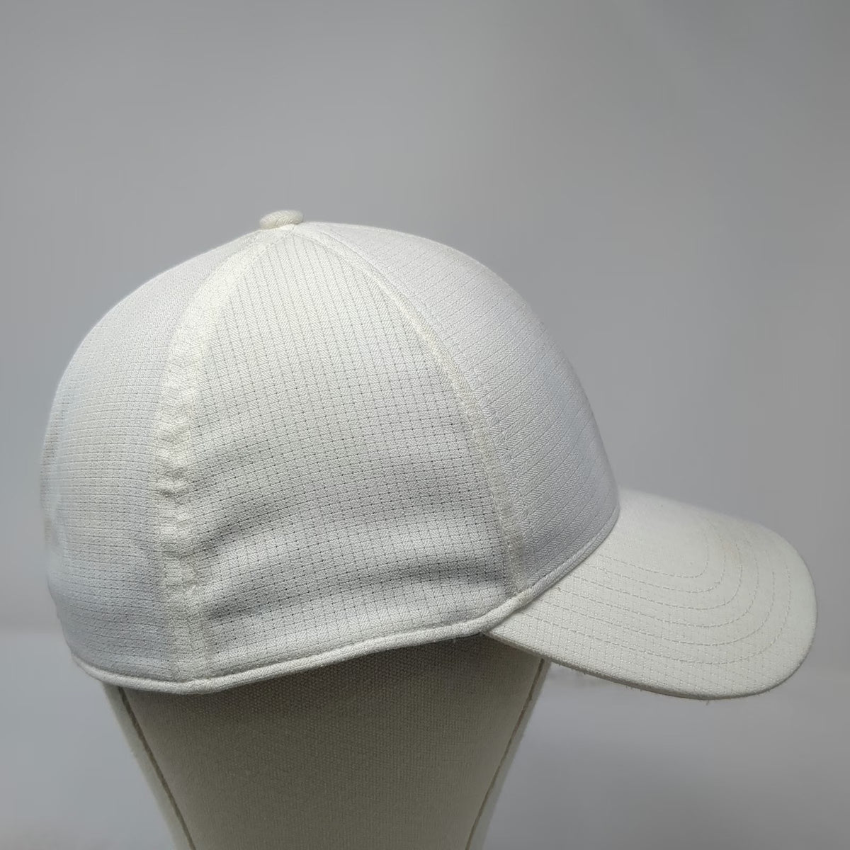 Under Armour Baseball Cap White XL Musgrove Engineering ISO-CHILL Stretch Hat