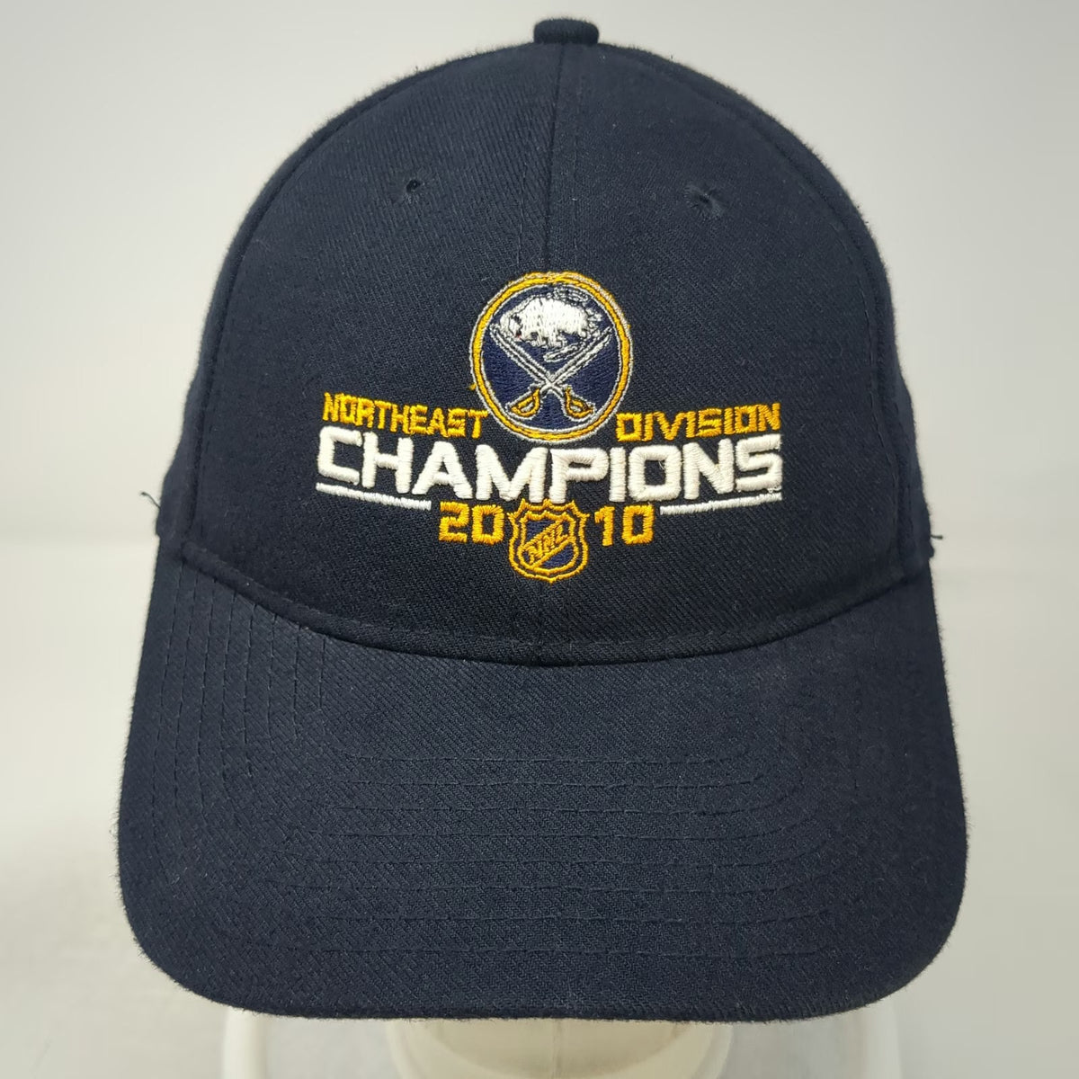 New Era Buffalo Sabres NHL Northeast Division Champions 2010 Blue One Size Hat