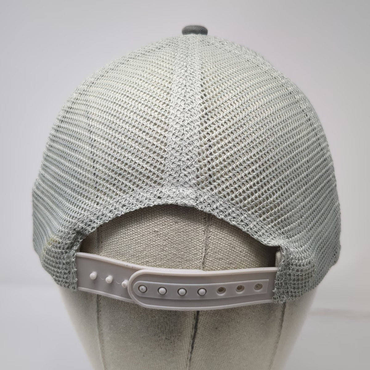Caterpillar Trucker Hat Gray One Size CAT Logo Embroidered Mesh Back Snapback