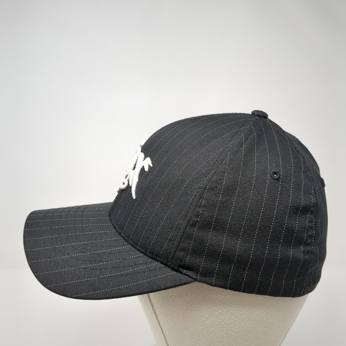 Fox Fitted Hat Black S/M Lightweight Embroidered Vented Holes 6 Panel Flexfit