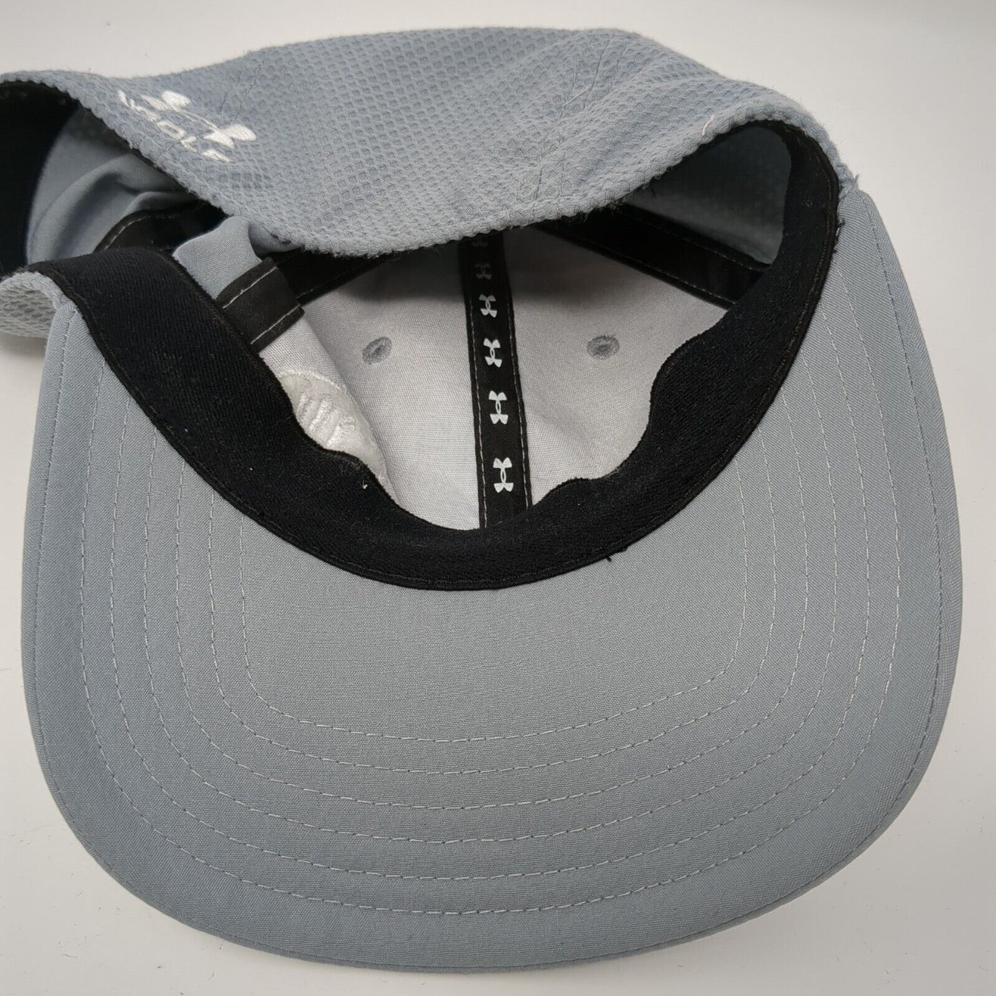 Under Armour Golf Fitted Hat Gray M/L Embroidered Logo Solid 6 Panel