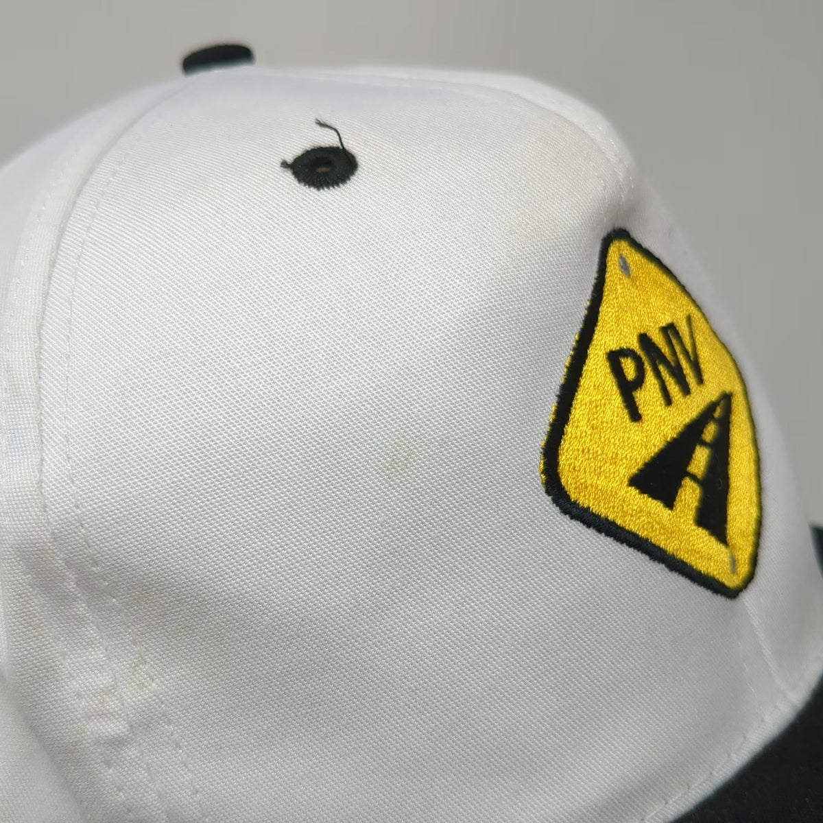 Headmost Snapback Hat White Black One Size PNV Road Sign Highway Graphic