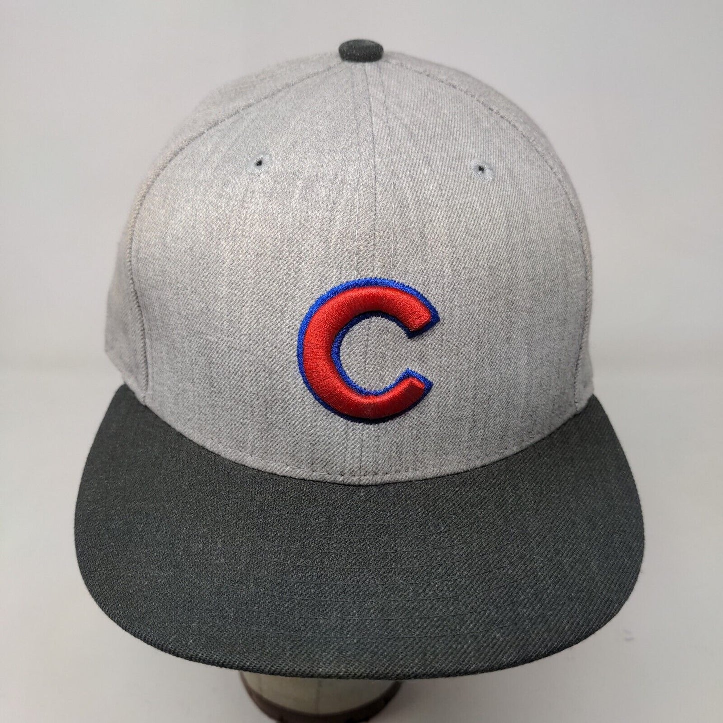 New Era Men's Snapback Hat Gray Size M-L Embroidered Chicago Cubs Logo MLB