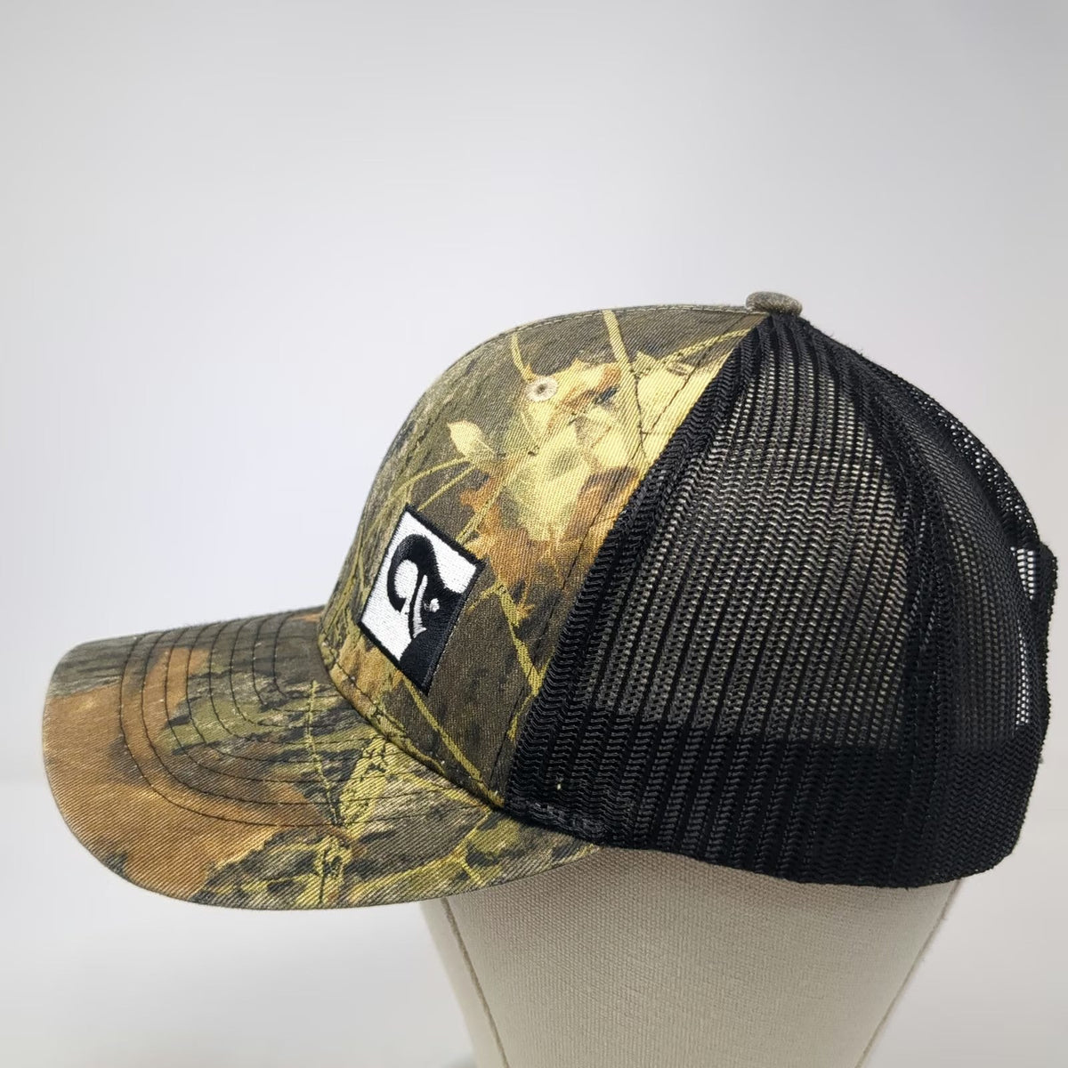Max Trucker Hat Green One Size Camo HIAB Logo Mesh Snapback Load Handling Gear