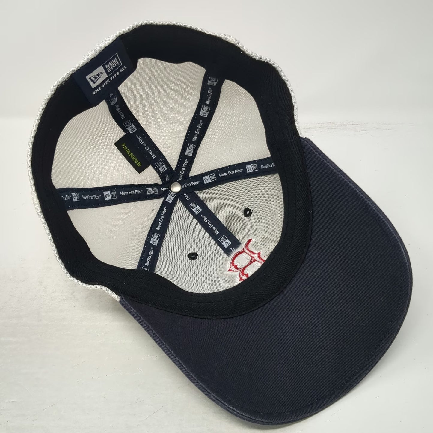 New Era Boston Red Sox MLB Baseball Cap Blue White Red One Size Mesh Back Hat