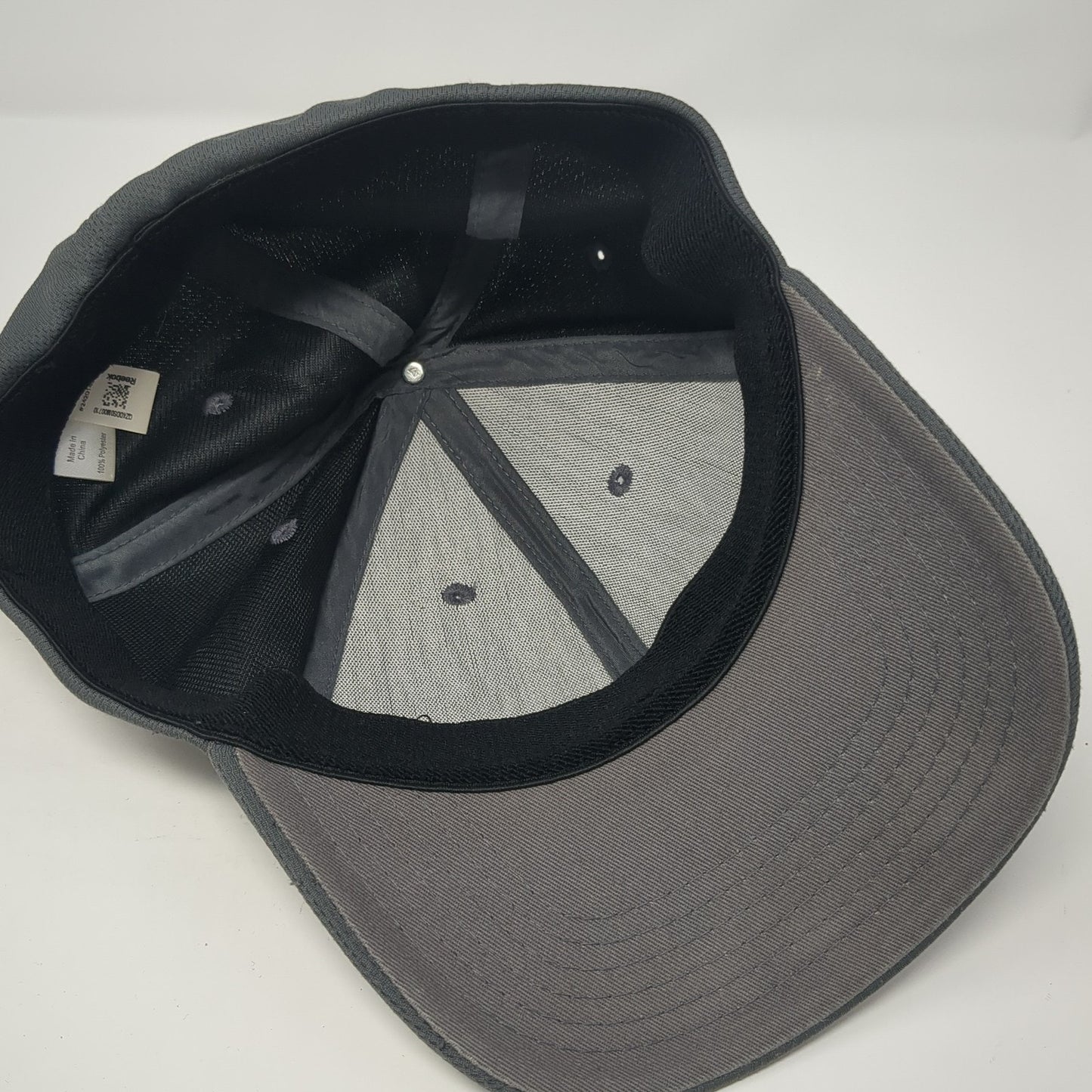 Reebok Fitted Hat Gray Large Embroidered Stretch Solid Vent Holes