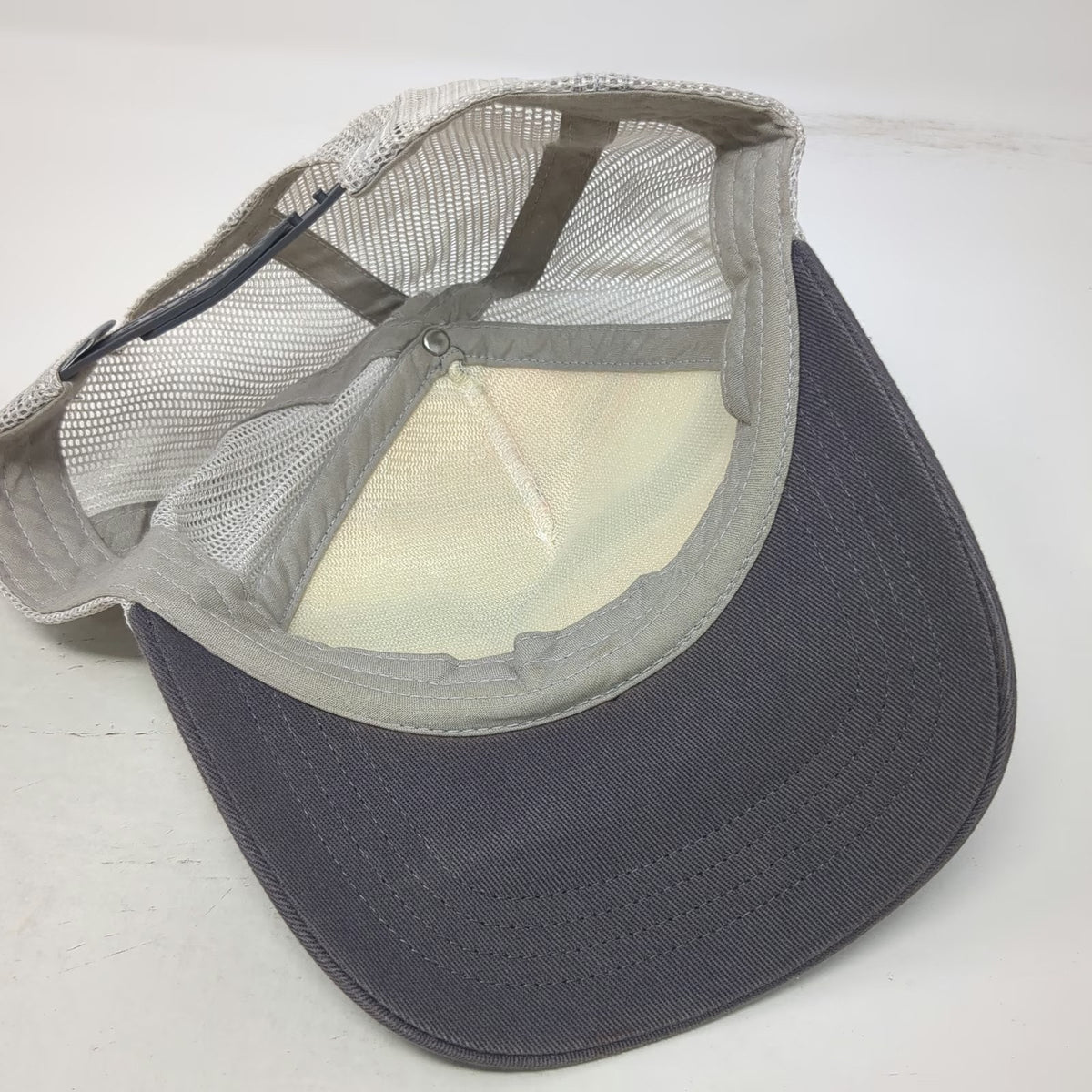 Columbia Trucker Hat Gray Orange White Striped One Size Mesh Back Snapback