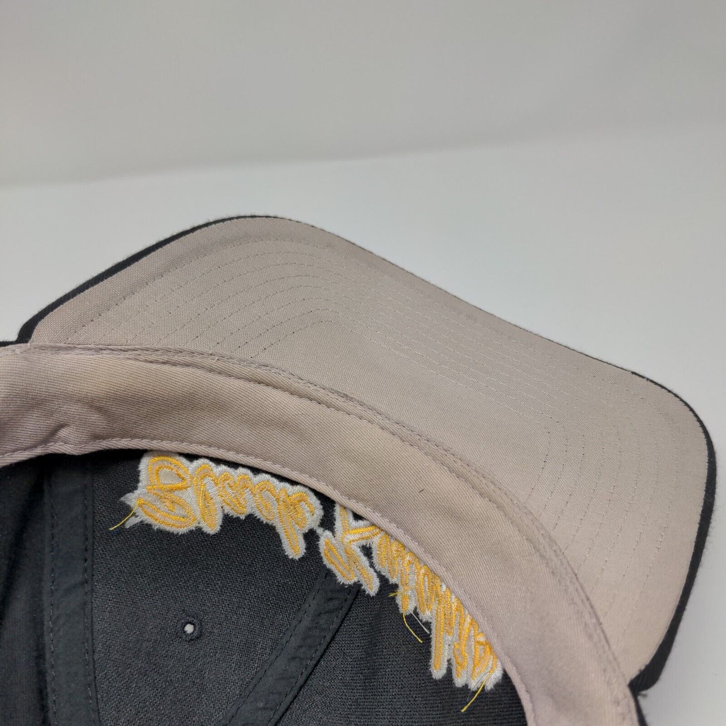 Black Knights Strapback Hat Black Medium-Large Embroidered Richardson