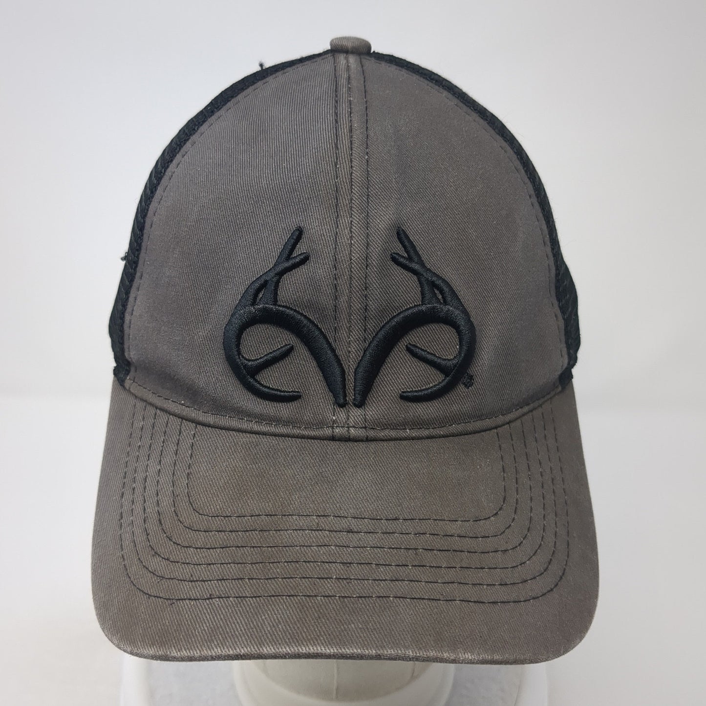 Realtree Outfitters sdnapback Trucker Hat Gray One Size Adjustable Mesh Back