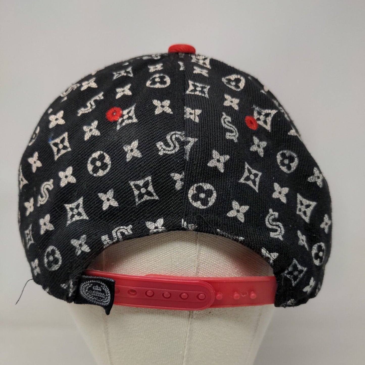Savage Snapback Hat Black OSFM Adjustable Embroidered Malaki Fits Like A Crown