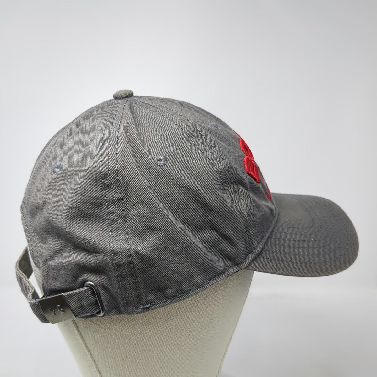 Under Armour NCAA Boston University Cap Gray One Size Slideback BU Logo Red Hat