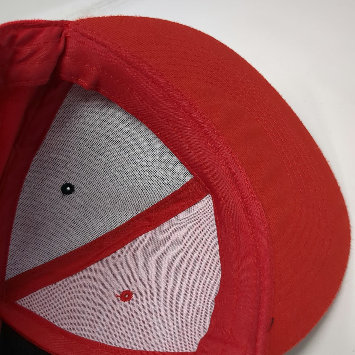 Georgetown Collection Baseball Cap Black Red 7 5/8 Fitted Paneled Flat Brim Hat