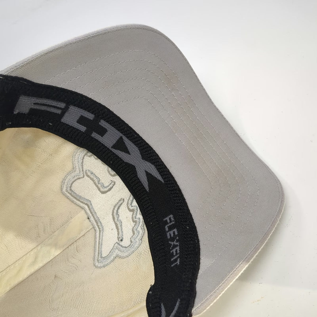 Fox Baseball Cap White M Flexfit Tribal Graphic Embroidered Logo Hat Motocross