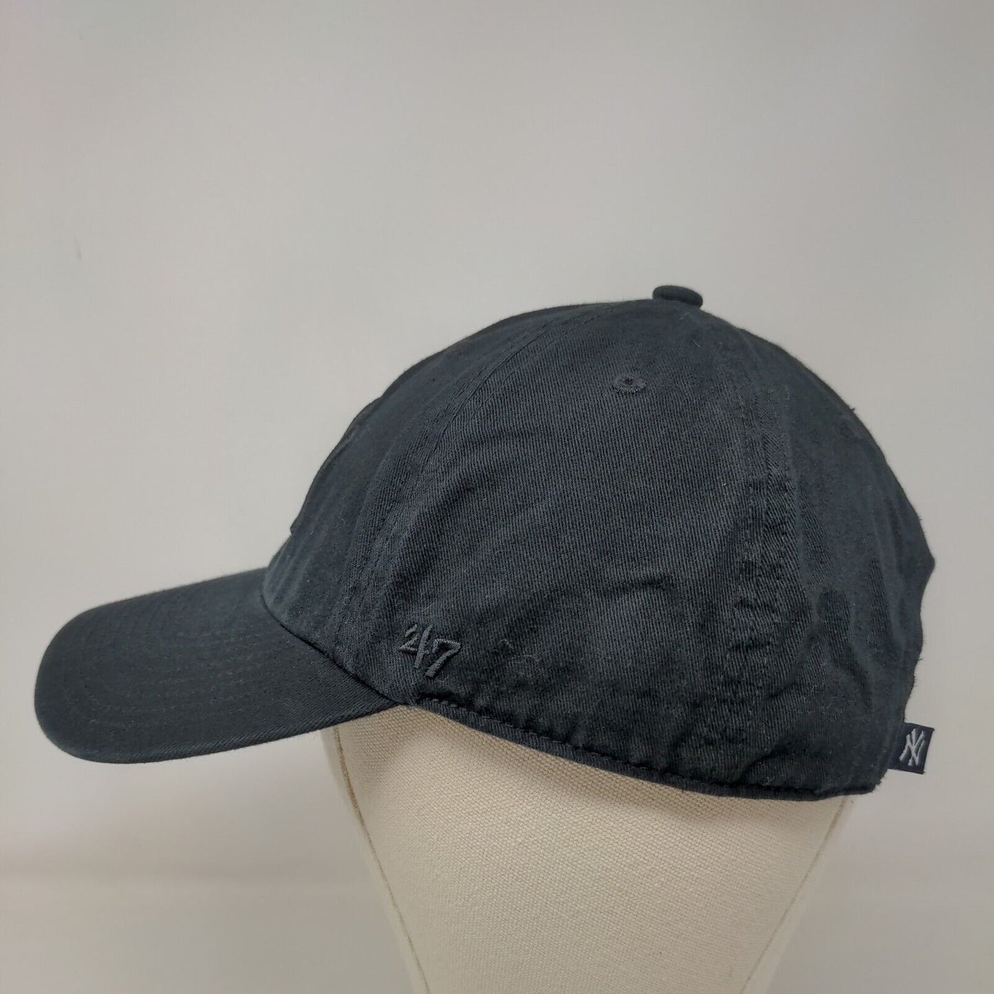 '47 Brand Men's Slideback Hat Black OSFA Embroidered New York Yankees Logo