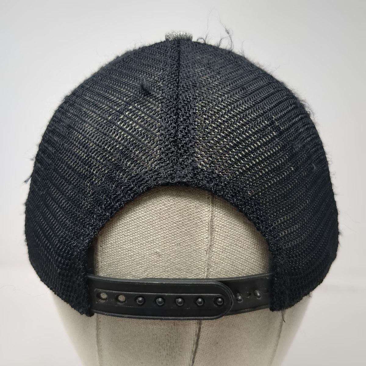Wrangler Trucker Hat Gray One Size Snapback Mesh Back Logo Patch Heathered