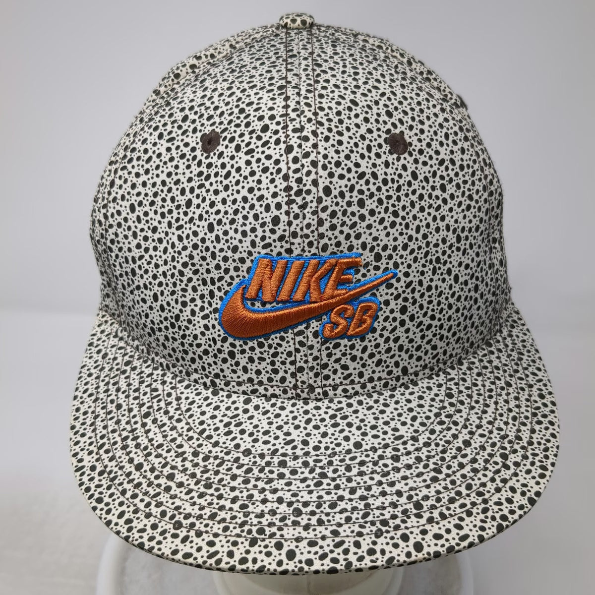 Nike Baseball Cap One Size White Black Safari Print Fitted Logo Skate Board Hat