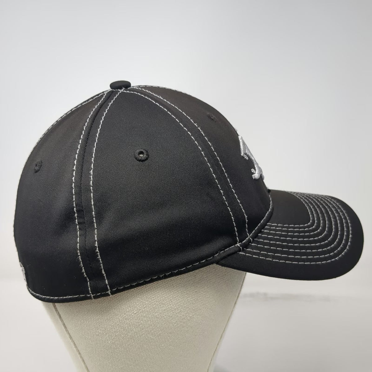 G. Loomis Baseball Cap Black M Fitted Skeleton Fish Contrast Stitching Hat