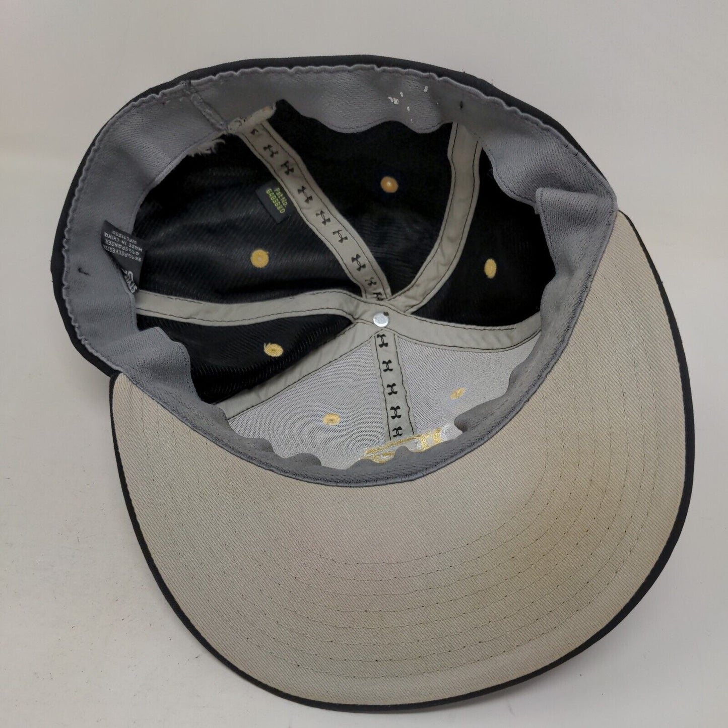 UA Men's Fitted Hat Black Stretch Embroidered EC Indians Logo Polyester Blend