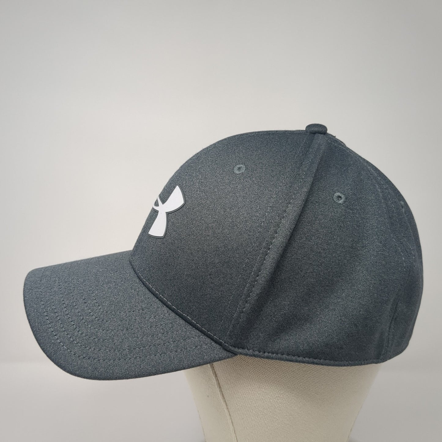 Under Armour Logo Fitted Hat Gray XL Spell Out Iso-Chill Vent Holes