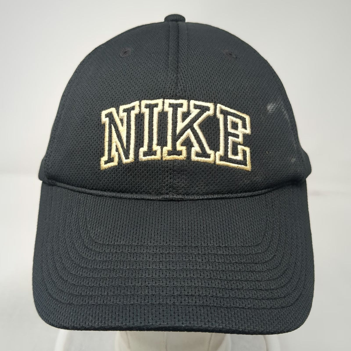 Nike Baseball Cap Black One Size Strapback Gold Embroidered Collegiate Logo Hat