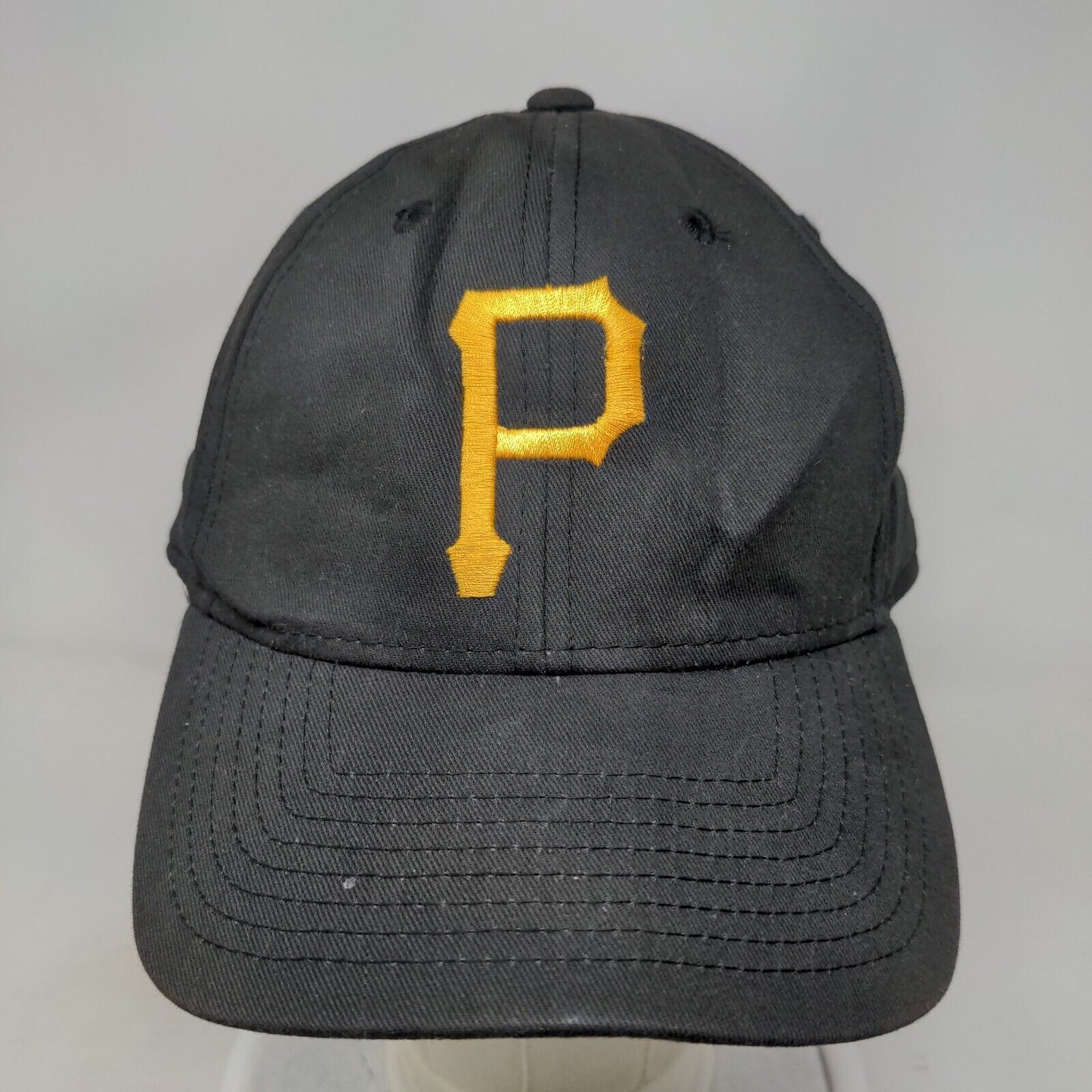 Pittsburgh Pirates Strapback Hat Black OSFA Embroidered Logo Fan Favorite MLB