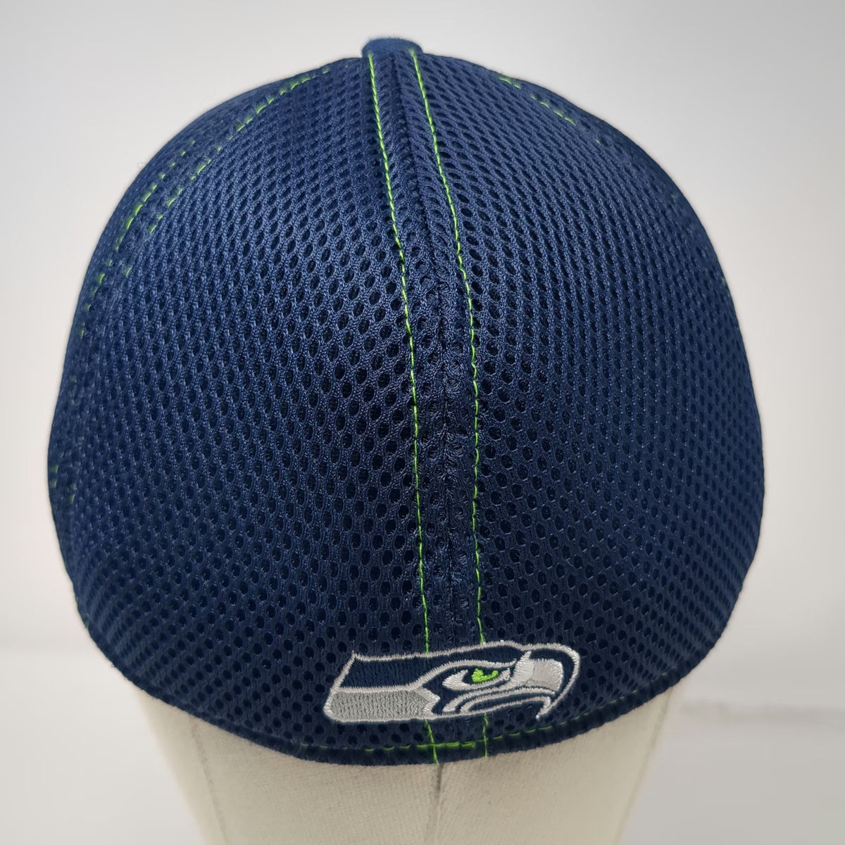 Seattle Seahawks NFL New Era Blue L Mesh Cap Stretch 39THIRTY Green Stitch Hat