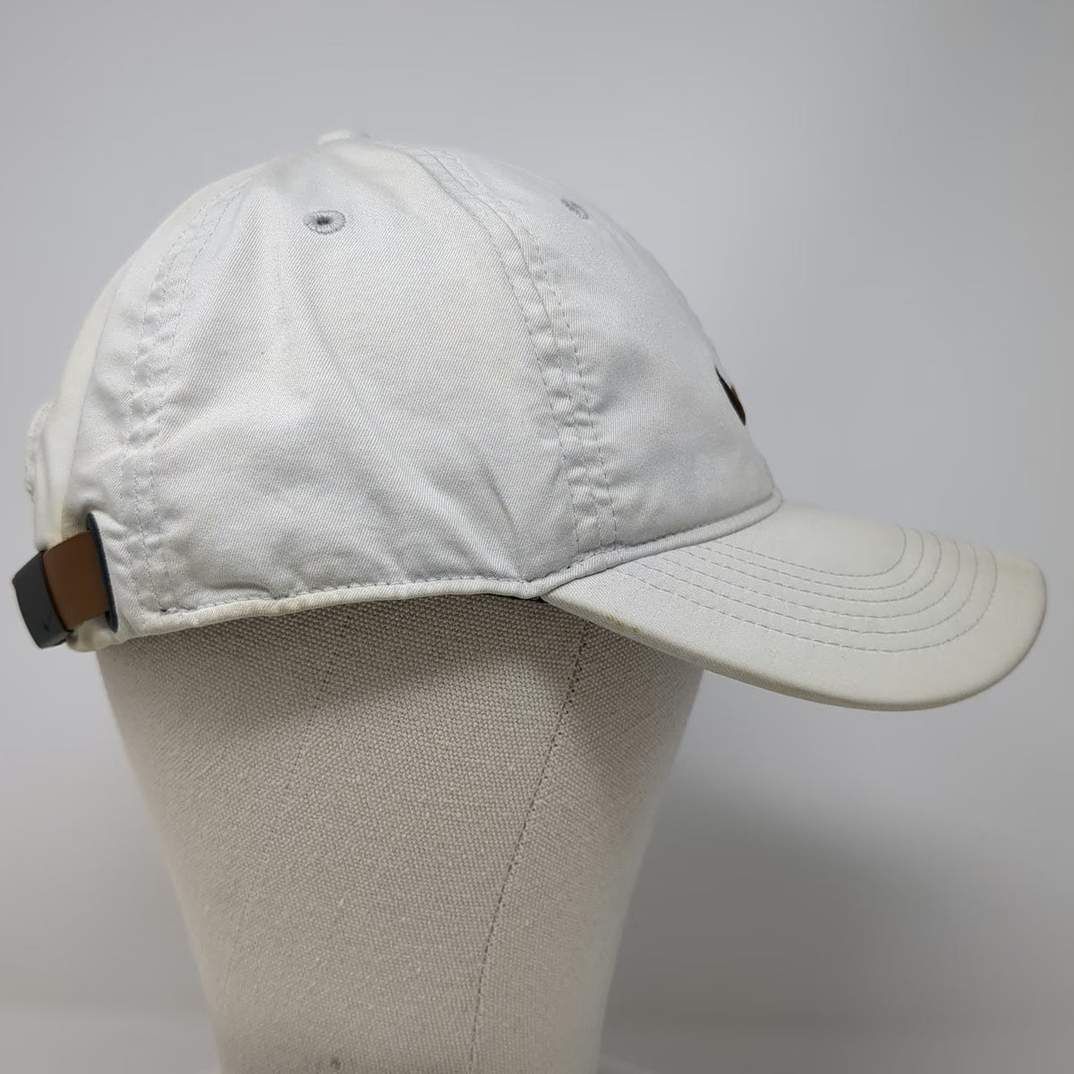 Nike Baseball Cap Beige One Size Heritage86 Dri-FIT Leather Slideback Swoosh Hat