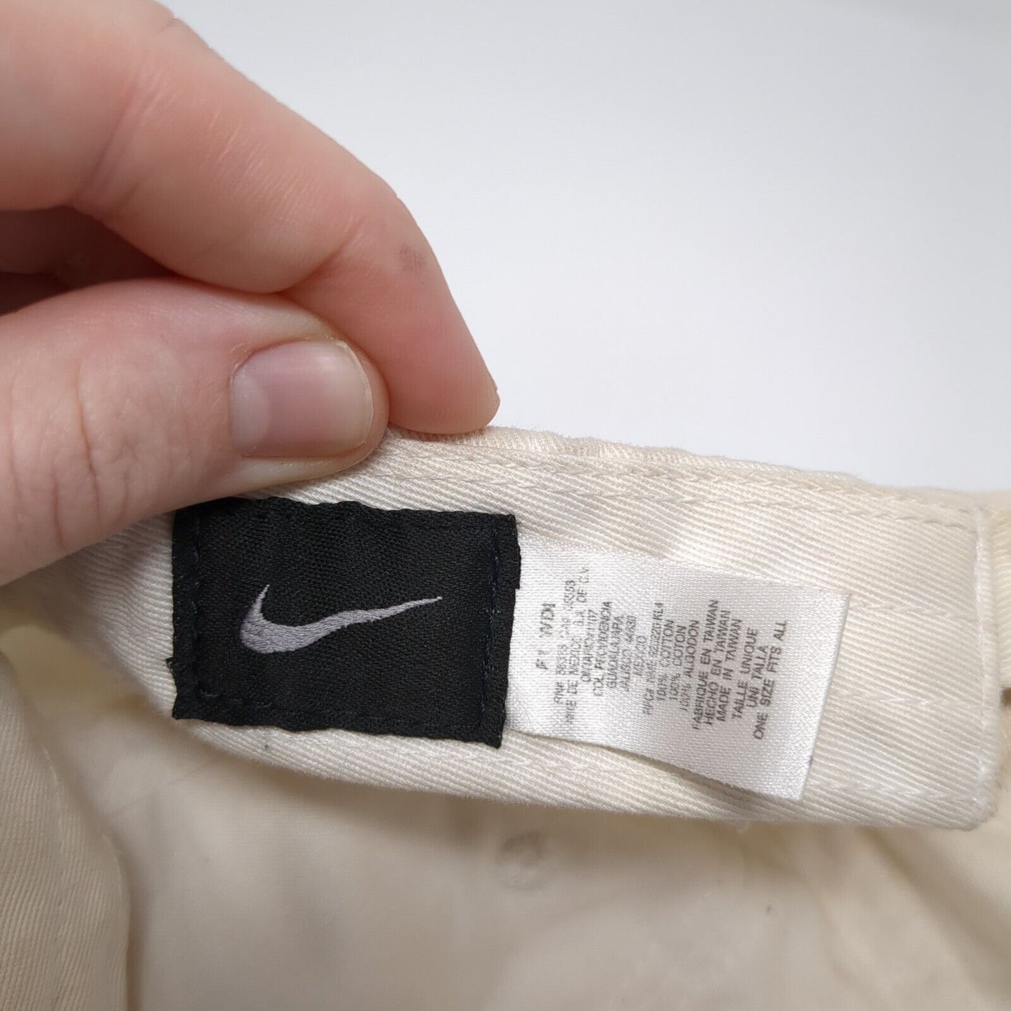 Nike Slideback Hat White One Size Adjustable Embroidered Swoosh 6 Panel