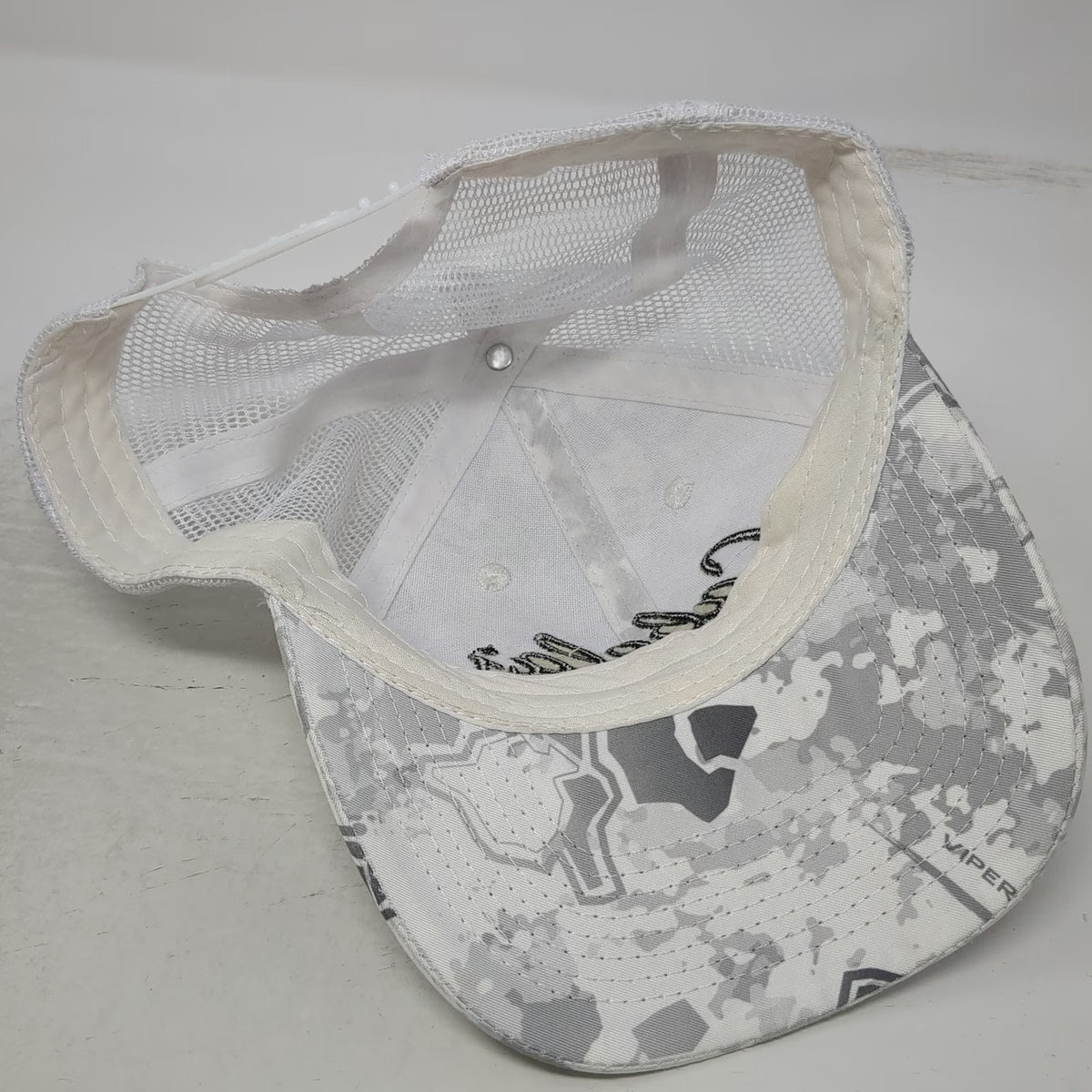 Cabela's CLUB Trucker Hat Gray Viper Snow Camo Mesh Snapback One Size Hunting