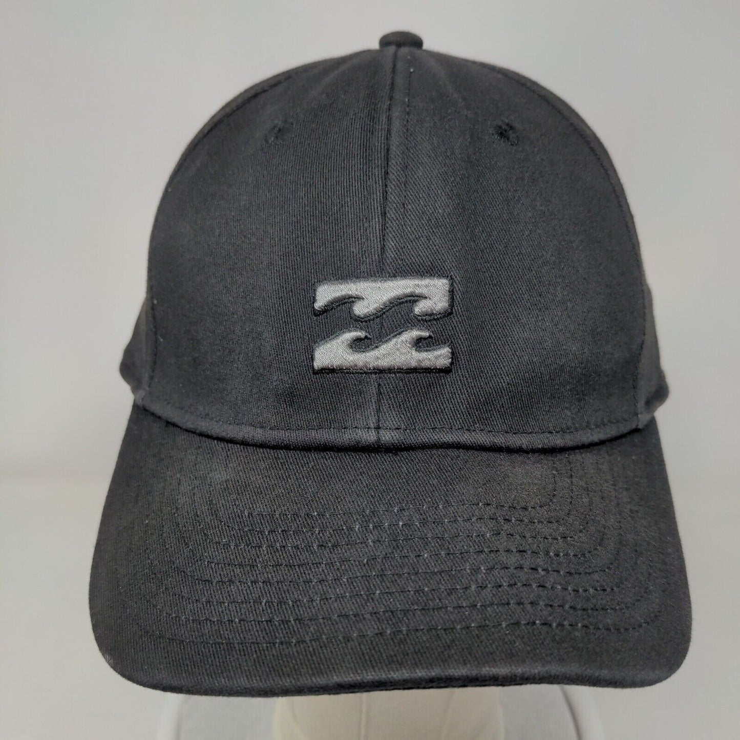 Billabong Fitted Hat Black Large/XL Embroidered Logo 6 Panel Vent Holes