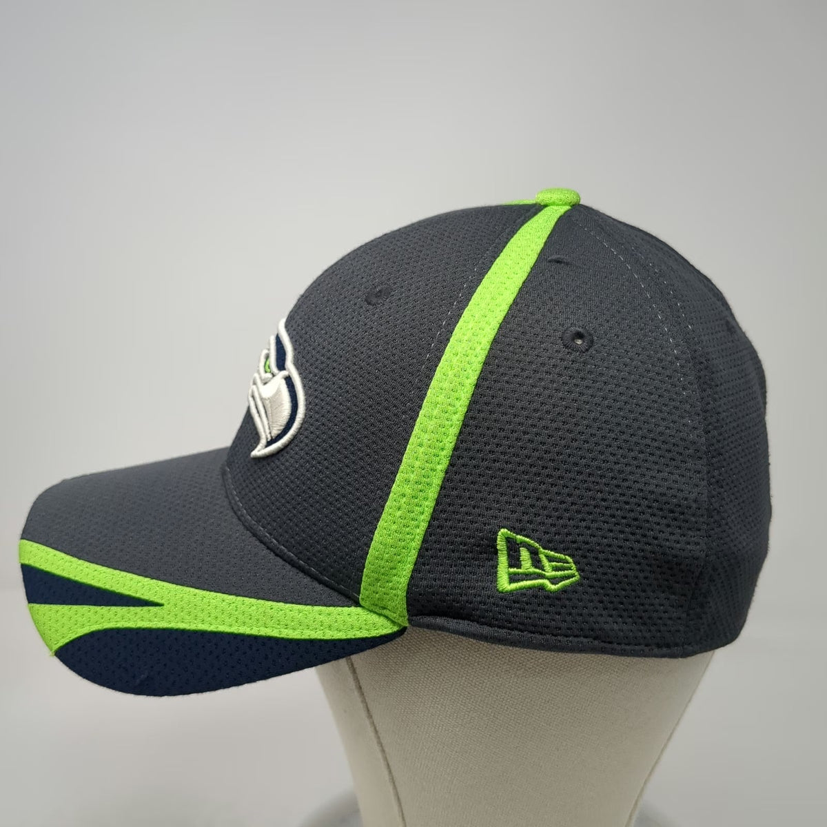 New Era Seattle Seahawks NFL Gray Green Blue White L 39THIRTY Stretch Fit Hat