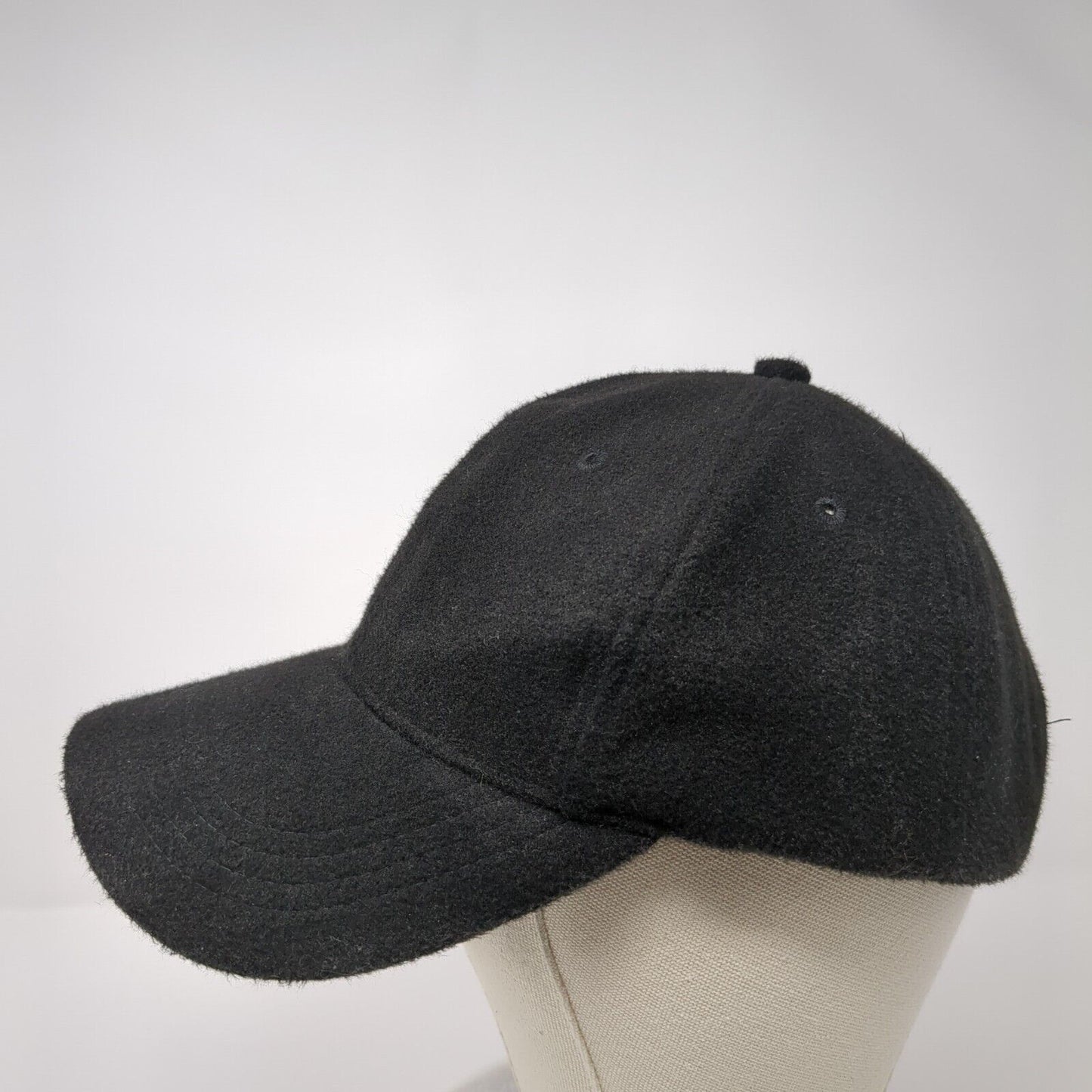 D&Y Strapback Hat Black OSFM Adjustable Solid 6 Panel Vent Holes