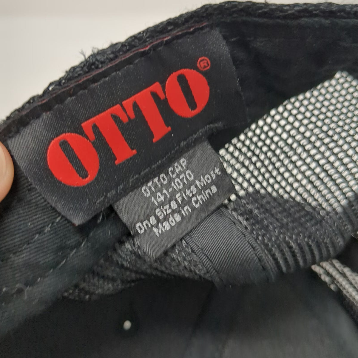 OTTO Trucker Hat Black Red One Size R&R Barbeque Pig Mesh Flat Bill Snapback