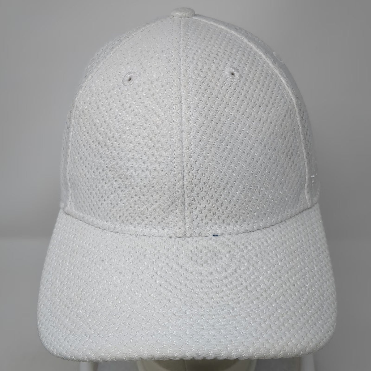 Reebok Baseball Cap White One Size Mesh Textured Adjustable Slideback Hat