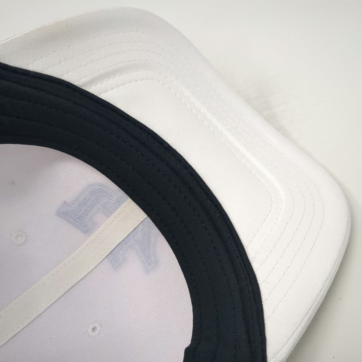Nike Kentucky Wildcats NCAA Hat Cap White L Blue Mesh Back Dri-Fit Classic99