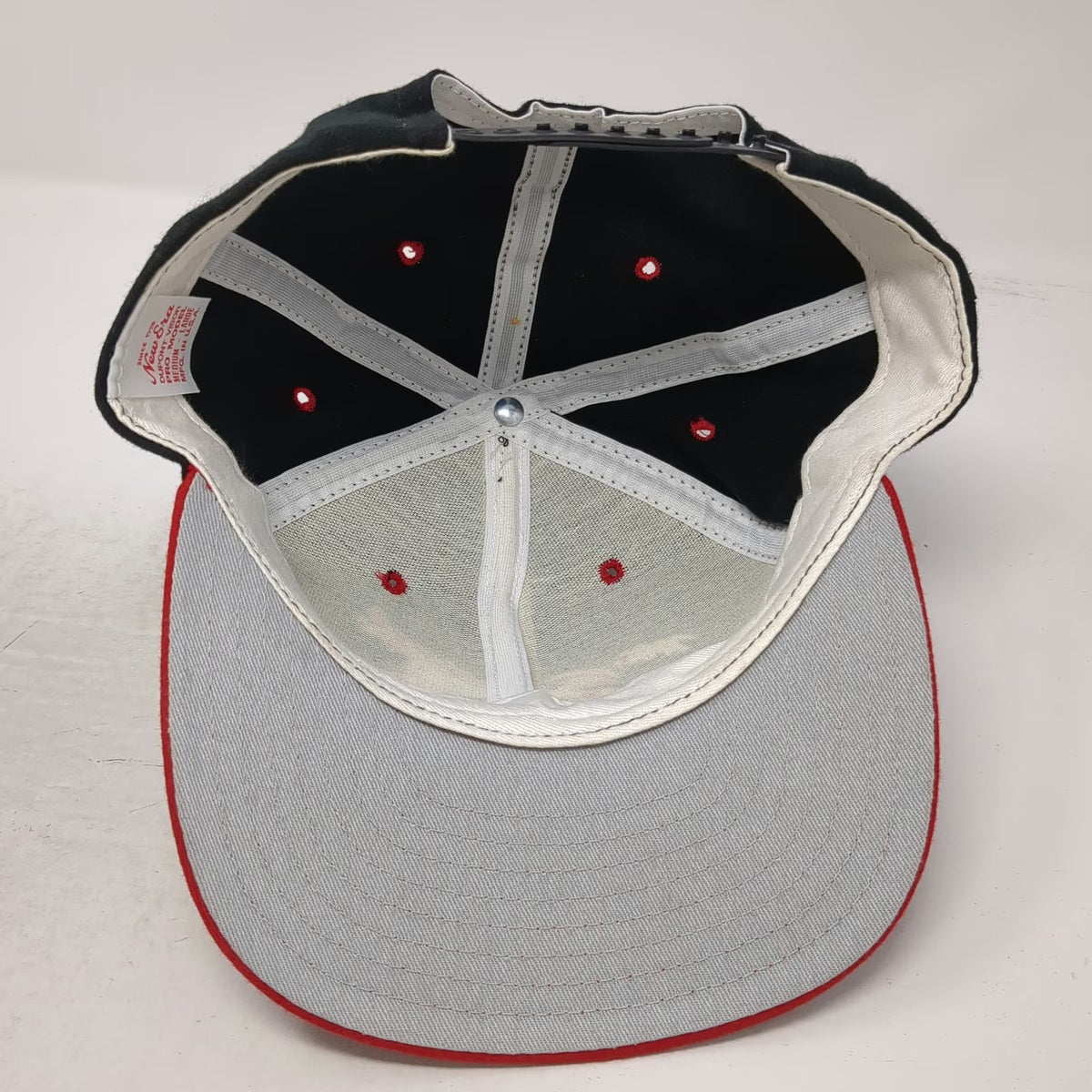 New Era Snapback Hat Black Red M/L Mt Sentinel Star Made in USA Two Tone
