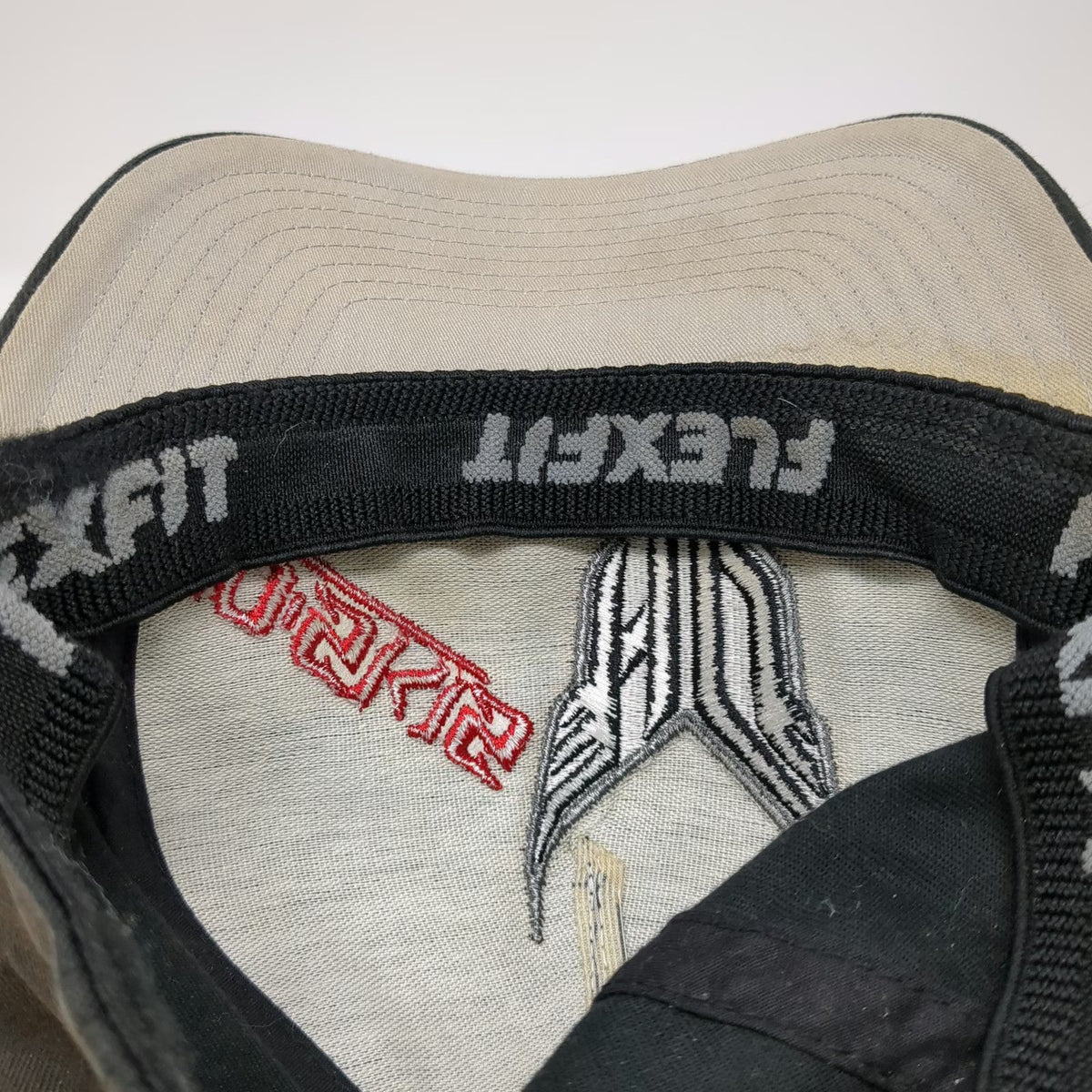 Hoskis 5 Panel Black Hat M Flexfit Embroidered Waterski Water Sports Logo