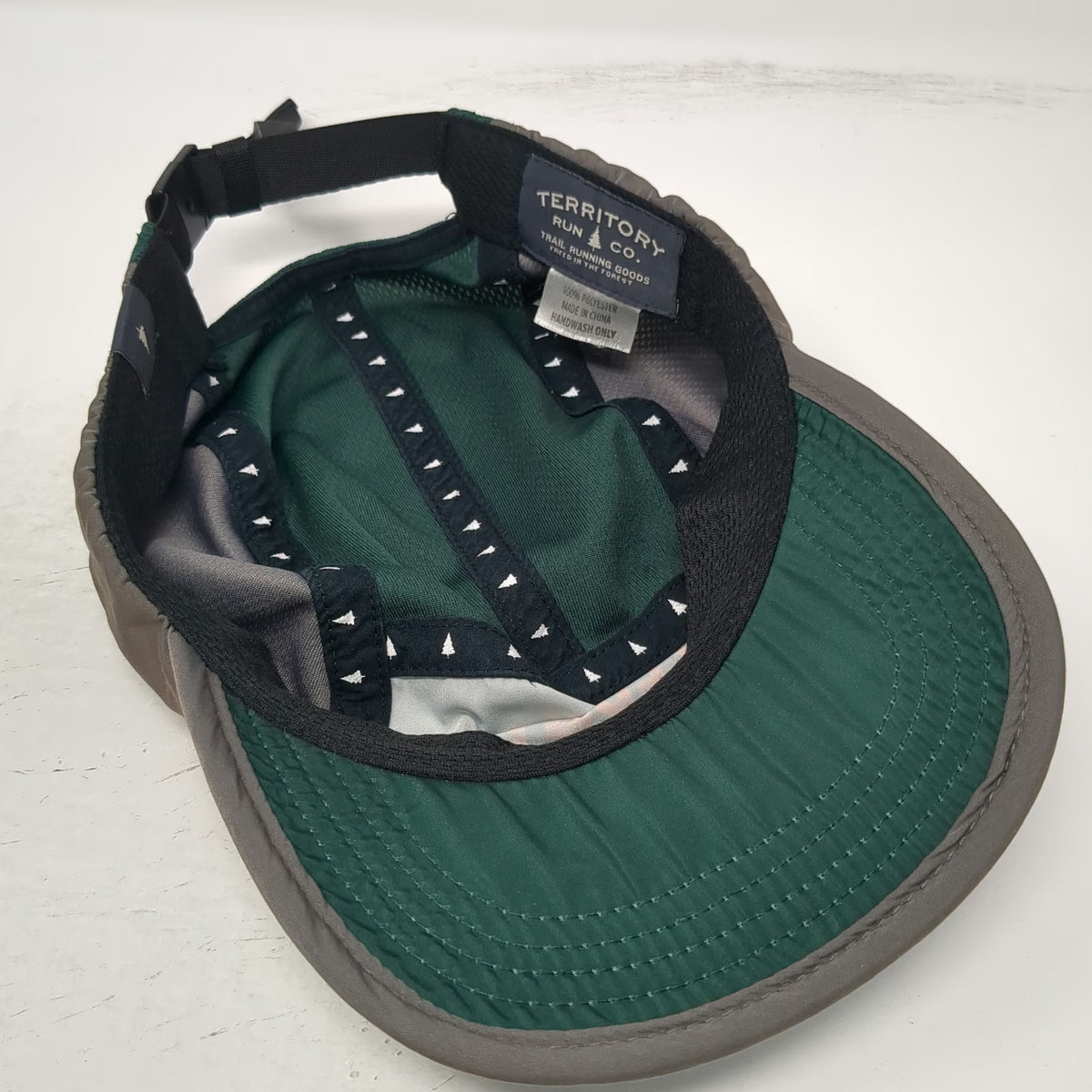 Territory Run Co 5 Panel Green One Size Hat 4FRNT Orange Logo Mesh Slideback
